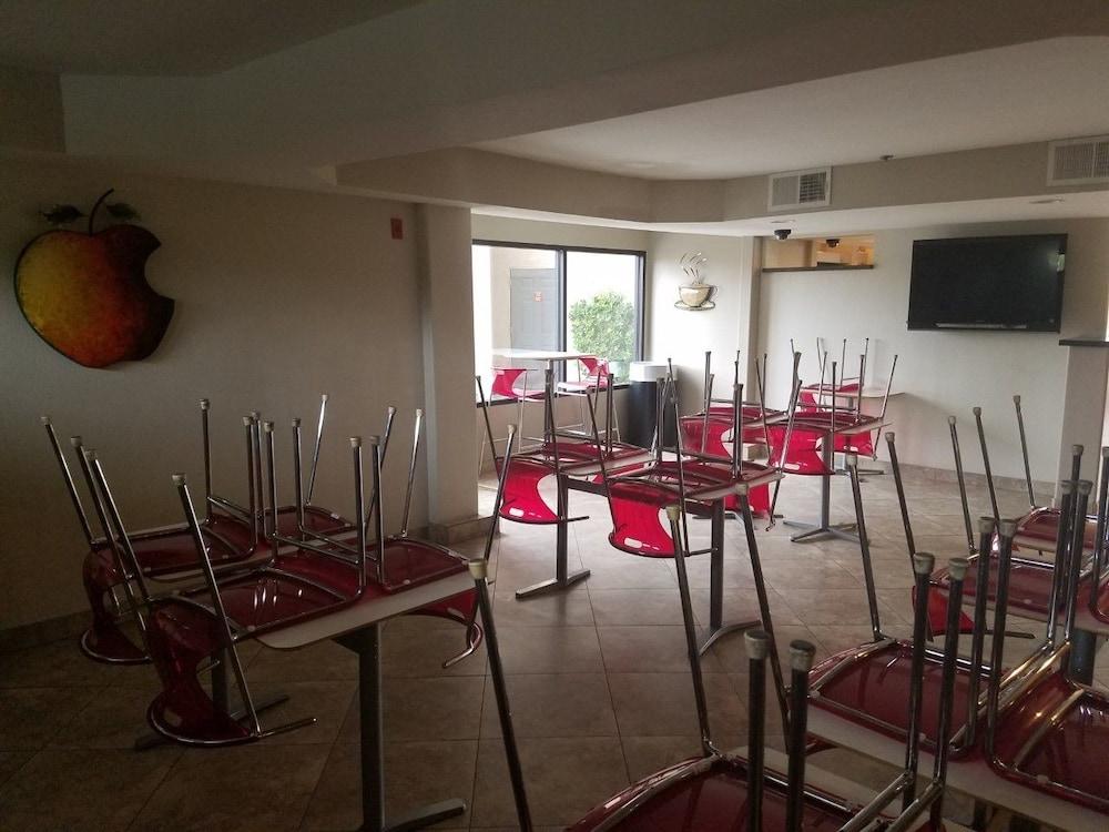 Infinity Inn & Suites Темпе Екстериор снимка