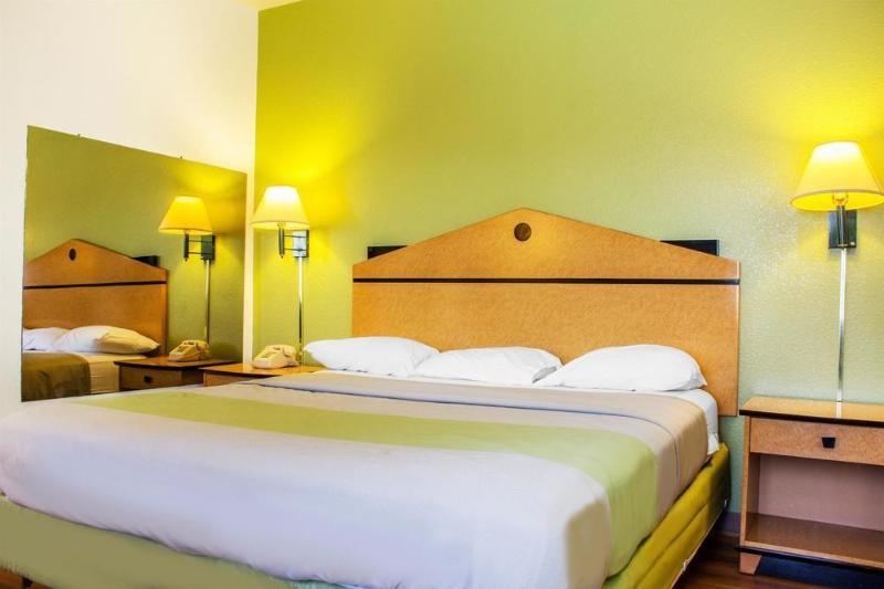 Infinity Inn & Suites Темпе Екстериор снимка