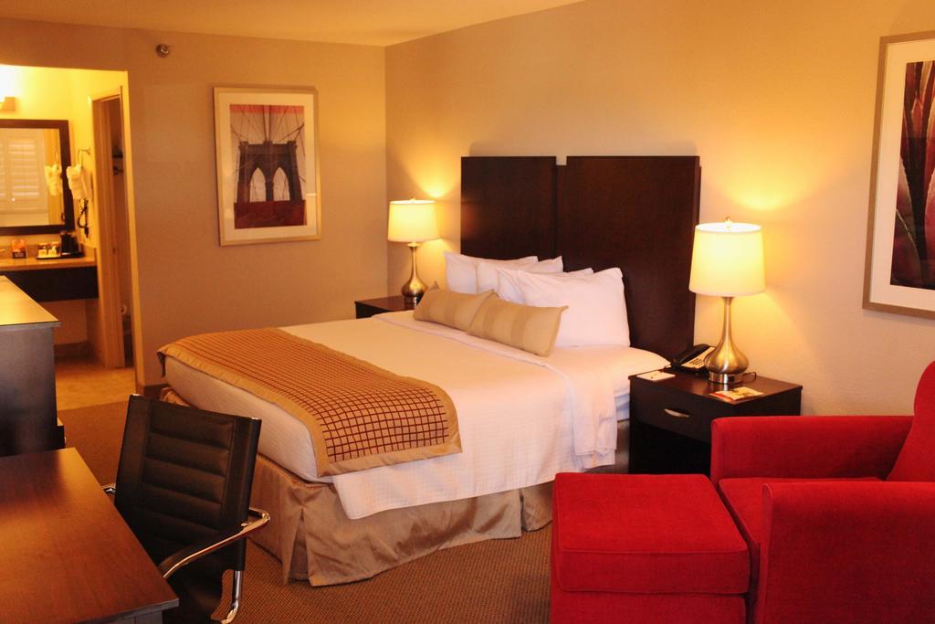 Infinity Inn & Suites Темпе Екстериор снимка