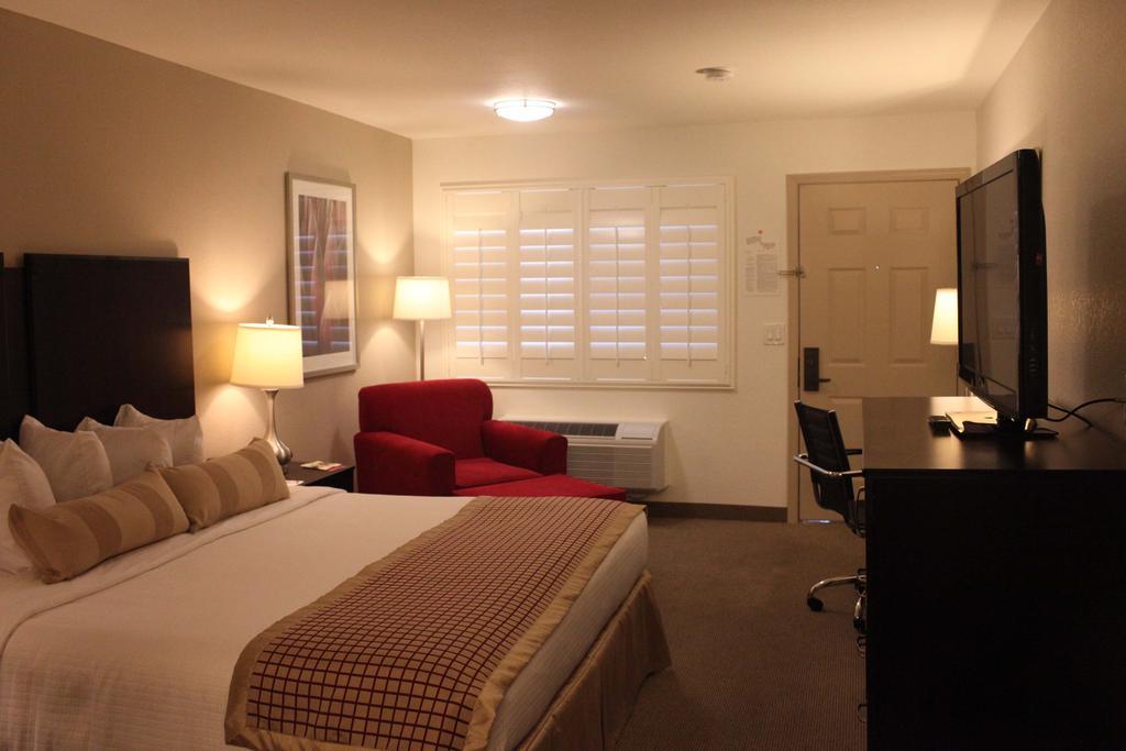 Infinity Inn & Suites Темпе Екстериор снимка